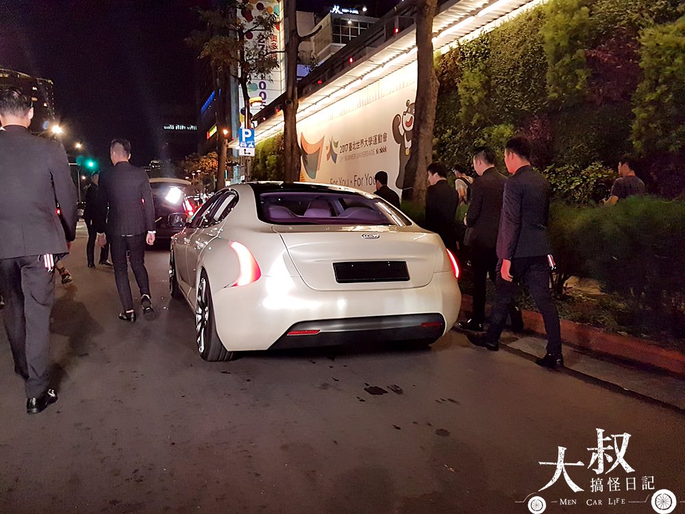 Thunder Power EV Sedan 電動汽車