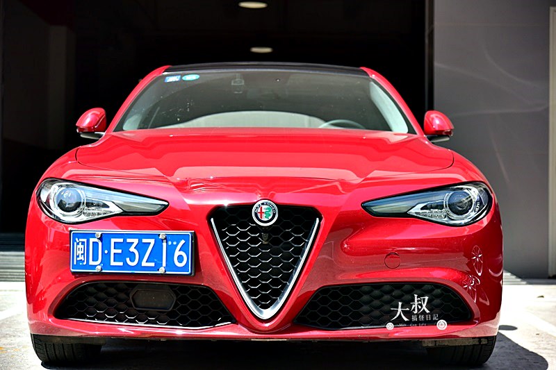 大叔說車 | AlfaRomeo Giulia 遇見義大利的浪漫