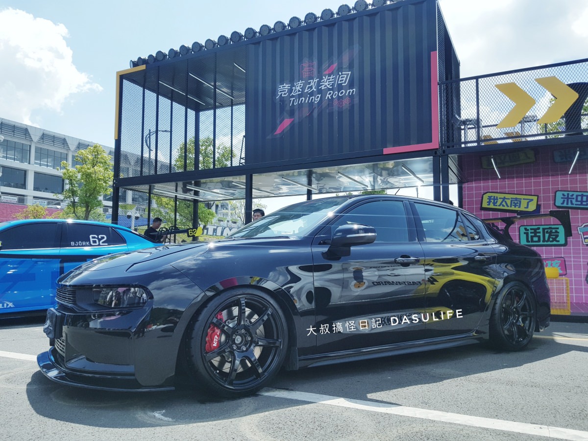 大叔說車|2019 WTCR分享 Cyan Racing Lynk & co