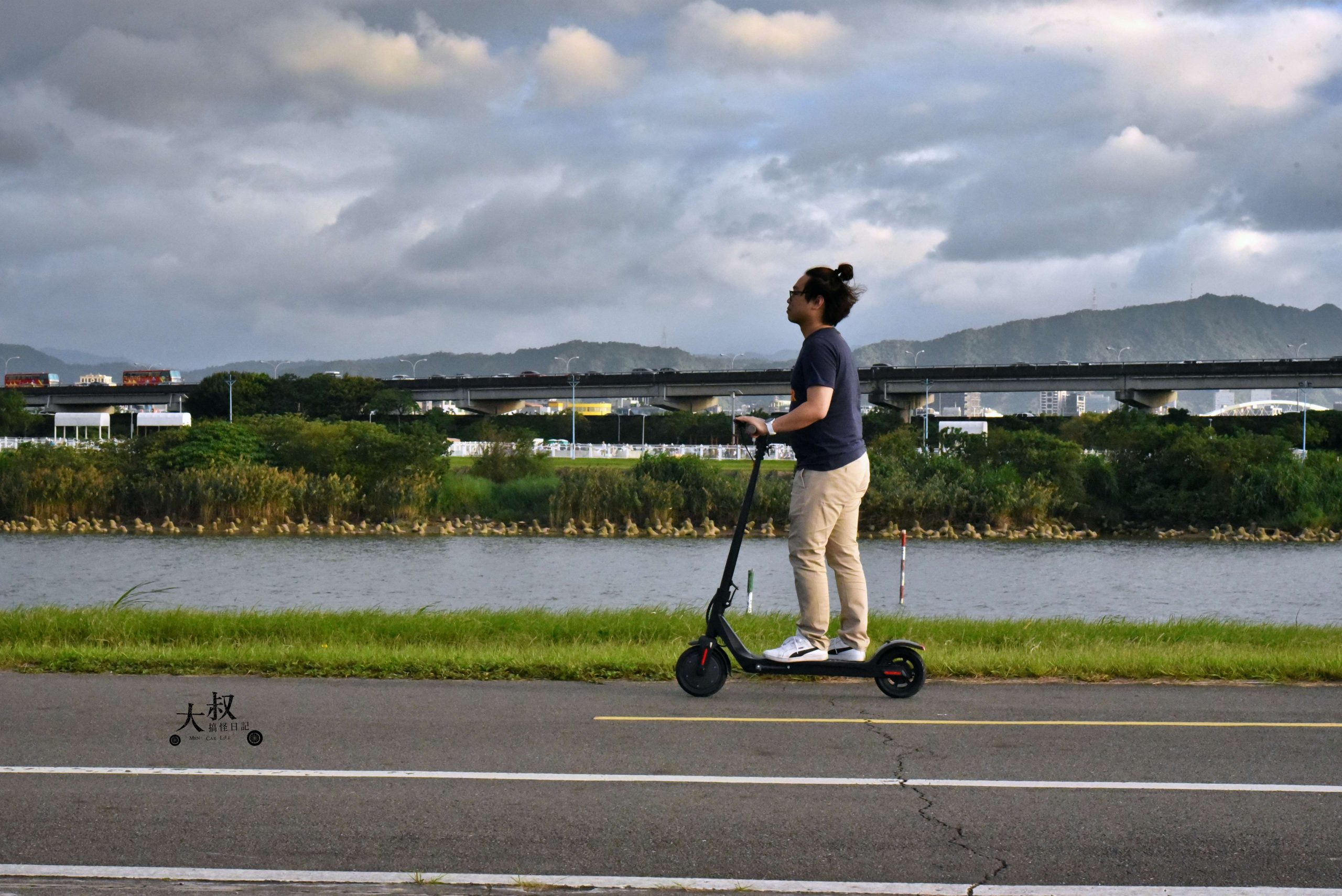 電動滑板車｜Waymax X7 尊雅電動滑板車開箱分享・代步新選擇・出外樂趣多