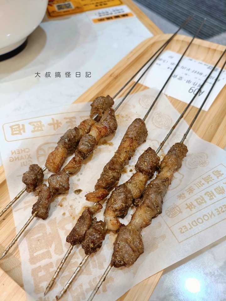 杭州美食推薦｜陳香貴蘭州牛肉麵：麵寬可自選，羊肉烤串、涼拌小菜都好吃