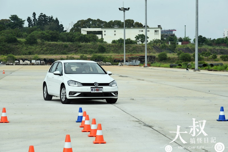 大叔搞怪 7.5Golf 230tsi 金卡納