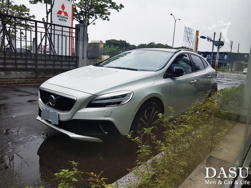 大叔 Dasu Volvo V40 Cross Country T4